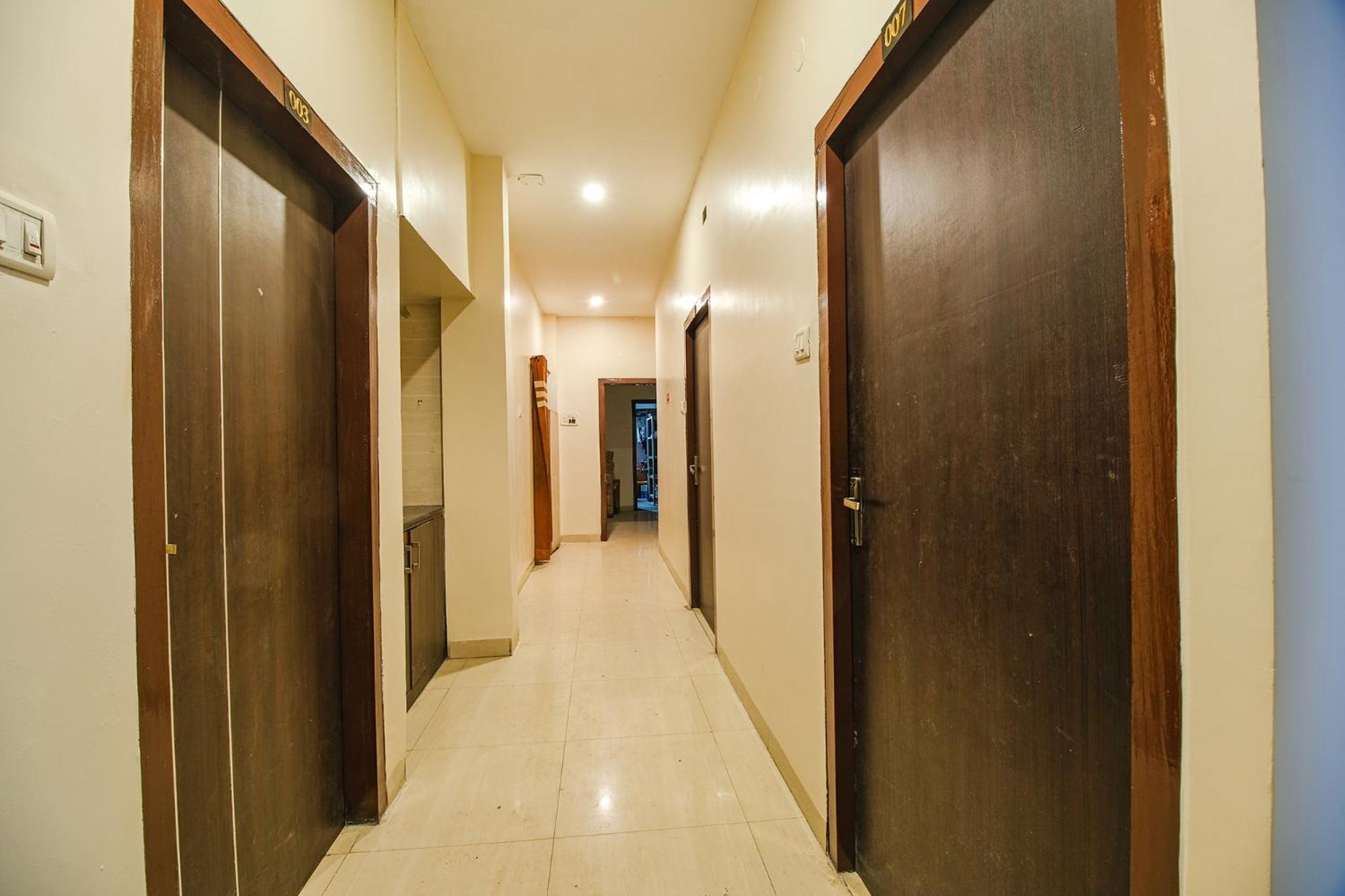 Fabexpress Anurag Residency Hotel Guwahati Bagian luar foto