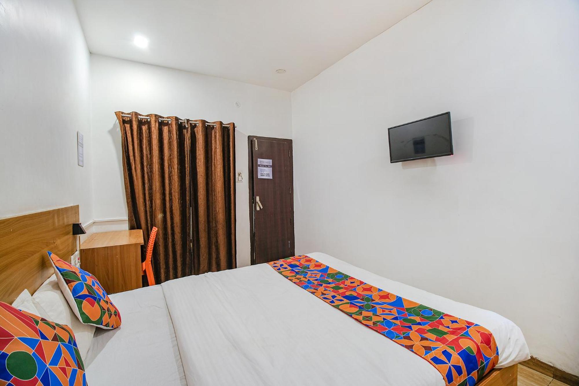 Fabexpress Anurag Residency Hotel Guwahati Bagian luar foto