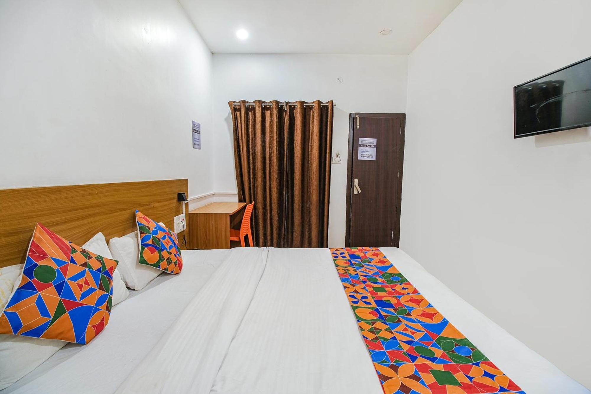 Fabexpress Anurag Residency Hotel Guwahati Bagian luar foto