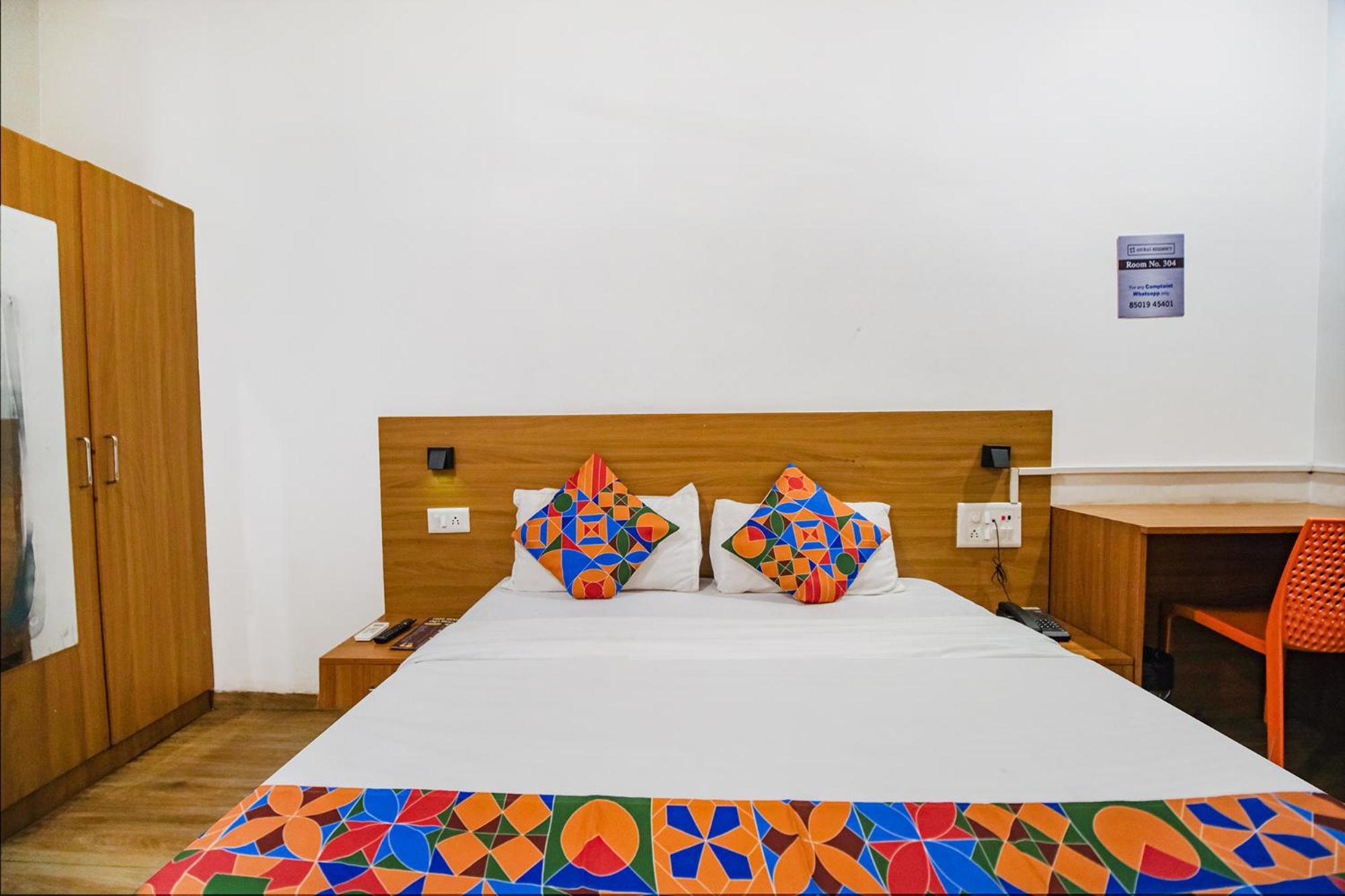 Fabexpress Anurag Residency Hotel Guwahati Bagian luar foto